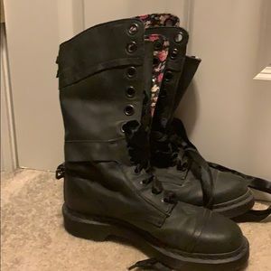 Doc Marten’s black boots